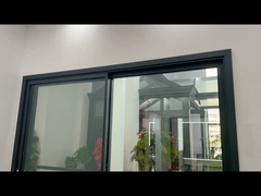 76 Schiebetür auf der Brücke